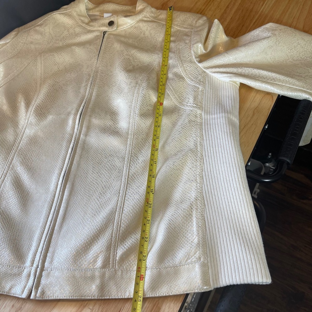 Chico's Cream Snakeskin Faux Leather Metallic Jacket Mock Neck Size 3 XL - Picture 10 of 10